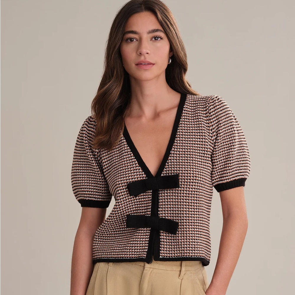 525 American Elaine puff sleeve tie front top size S